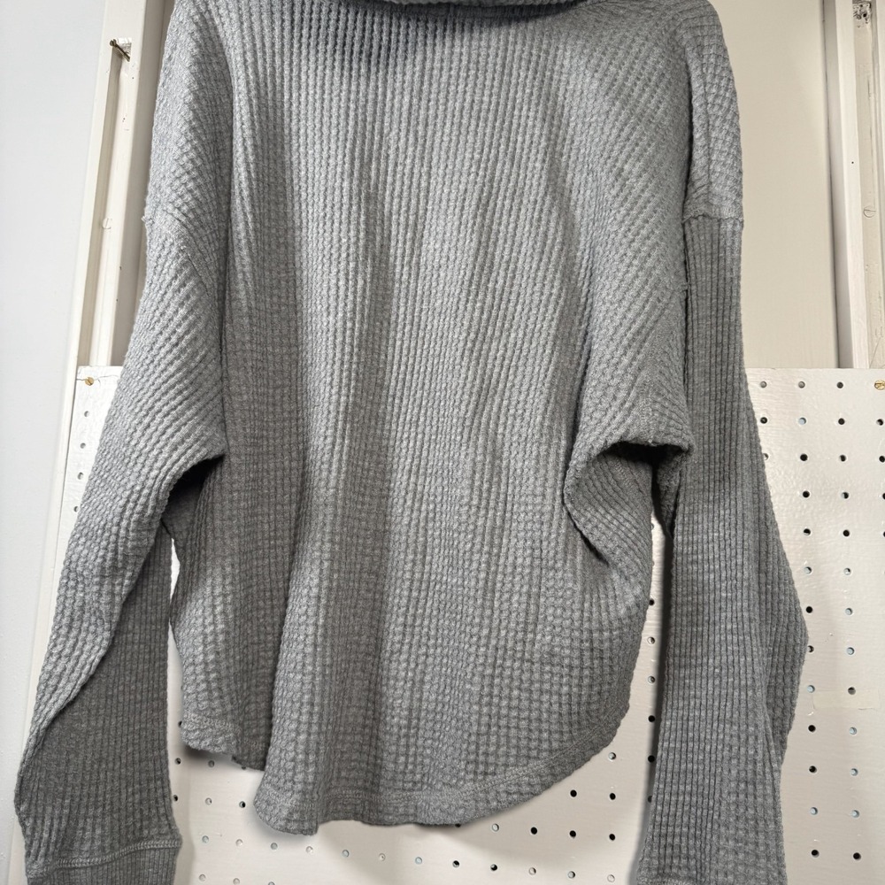 OFFLINE by Aerie Sweater Womens M Gray Waffle Knit Hooded Hi-Low Hem Thumbholes - Picture 7 of 13